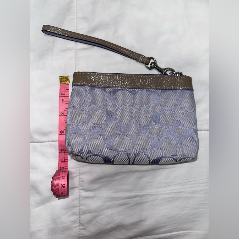 Vintage purple coach wristlet - Picture 3 of 4